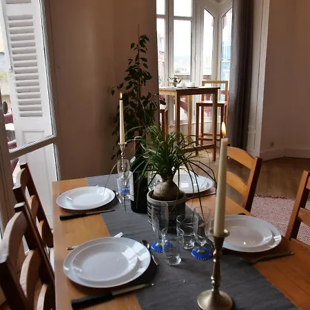 50m de la plage, Apt. dans la Villa Française *